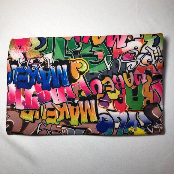 Ipsy - Graffiti Makeup bag - Picture 2 of 2
